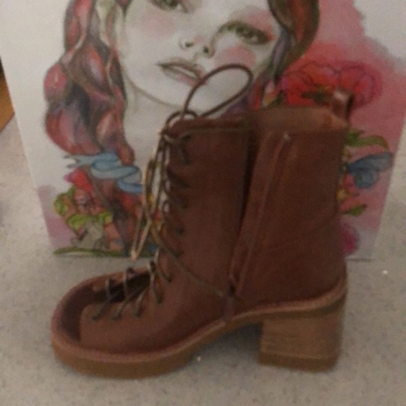 Rare NIB Jeffrey Campbell Corlene Platforms - Picture 4 of 10